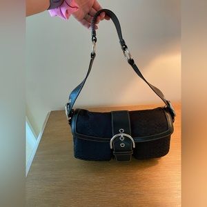 Coach bag multiple compartments